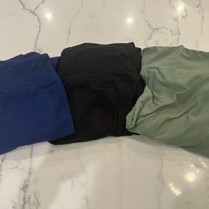 3 pair bundle LuLaRoe leggings size small, solids